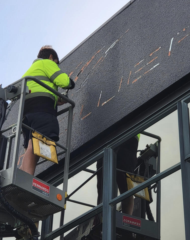 Auckland Sign Removing and Repairs